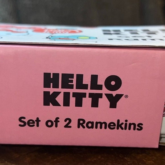 Hello Kitty ramekins - Picture 2 of 4